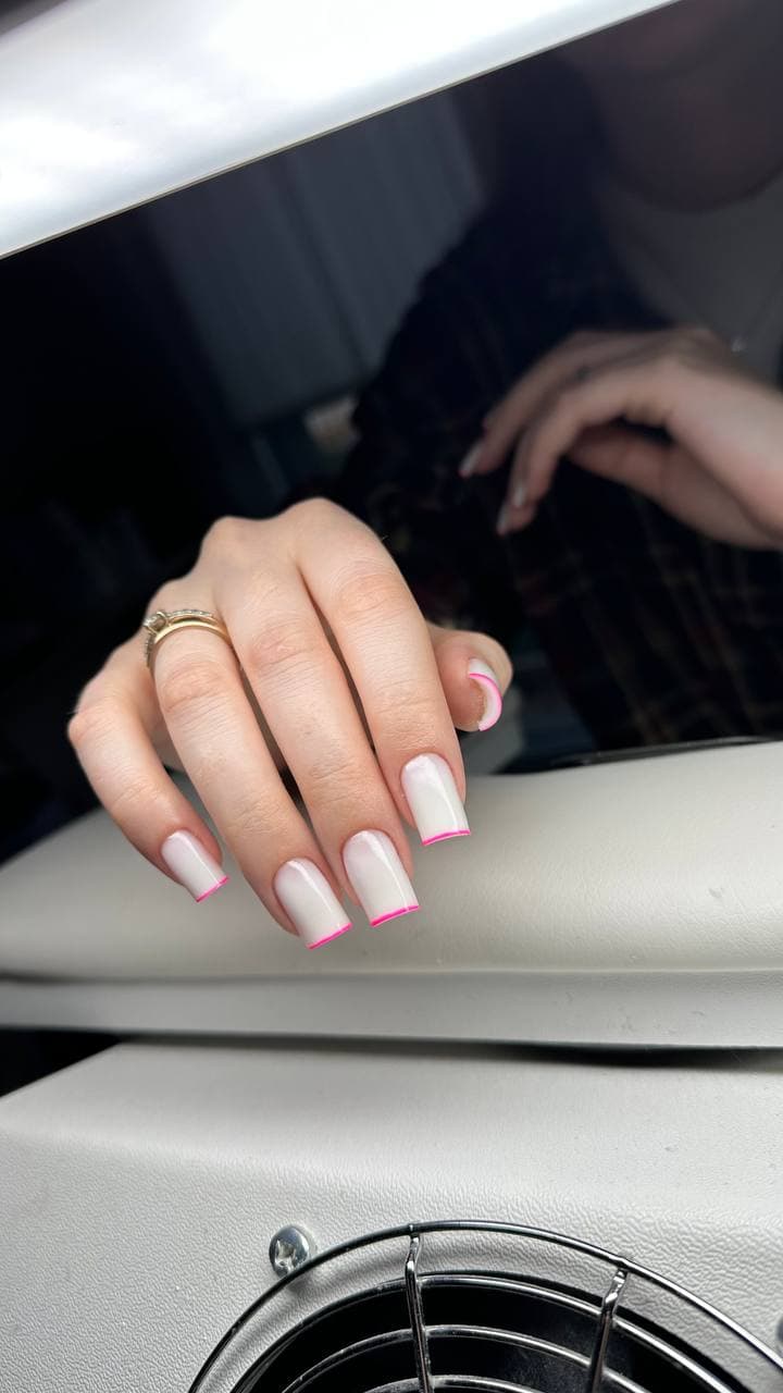 nails